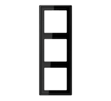 Рамка трехместная Jung LS983SW