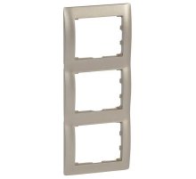 Рамка 3-постовая Legrand Galea Life титан 771407