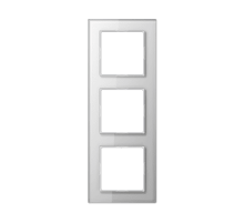 Рамка трехместная Jung AC583GLWW Рамка трехместная Jung AC583GLWW