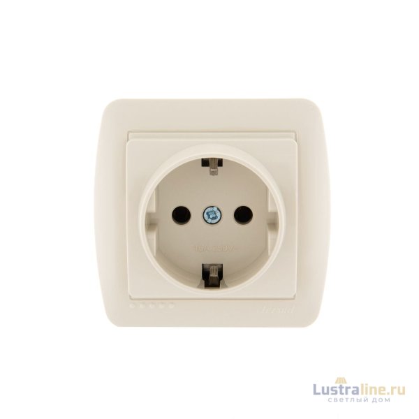 Розетка с/з Lezard Demet 711-0300-122
