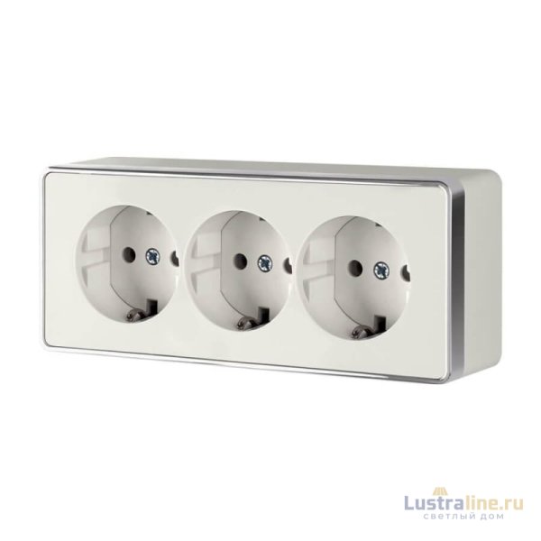 Розетка тройная с заземлением и шторками Werkel Gallant слоновая кость W5073103 4690389163906