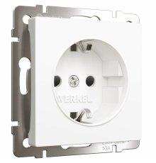 Розетка с заземлением и шторками Werkel 4690389184734 W1171161