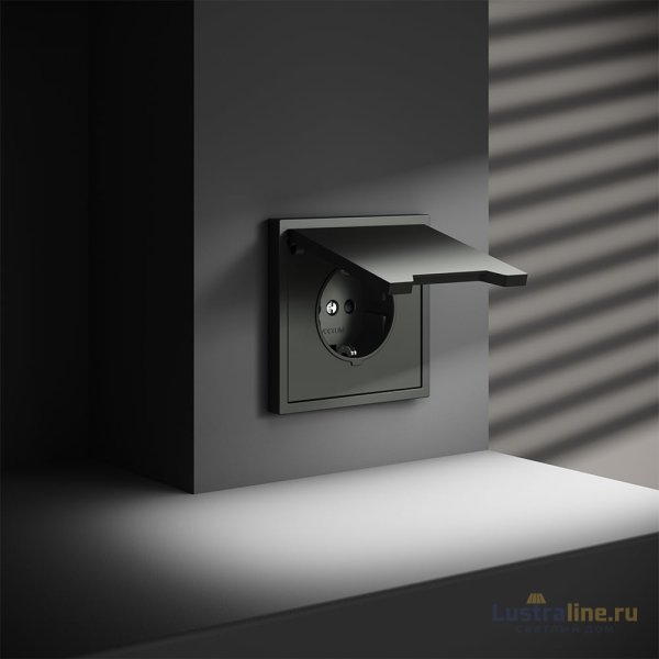 Розетка с защитными шторками и крышкой Voltum S70 VLS040306