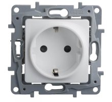 Розетка 2К+З Legrand Etika 16A 250V с/з винтовой зажим немецкий стандарт белая 672221