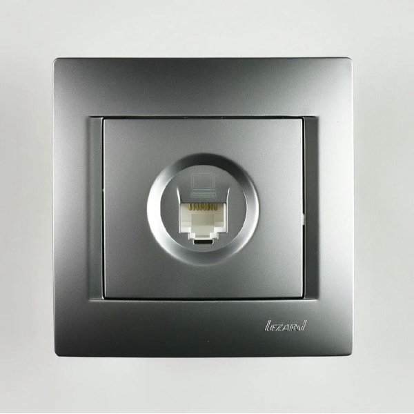 Розетка компьютерная Lezard Karina 707-4388-139