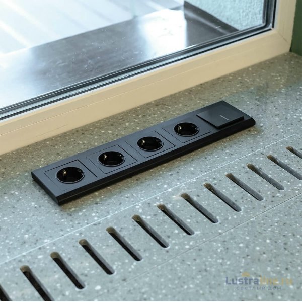 Розетка с заземлением Werkel черный матовый W1171008 4690389156878 Розетка с заземлением Werkel черный матовый W1171008 4690389156878