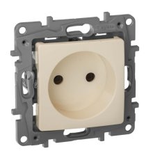 Розетка 2К Legrand Etika 16A 250V б/з винтовой зажим слоновая кость 672320