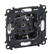 Розетка Legrand Valena Мех In Matic 16A 250V с/з винтовой зажим 753025