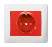 Розетка 2К+3 Legrand Galea Life Magic 16A 250V с/з с блокировкой красная 771029