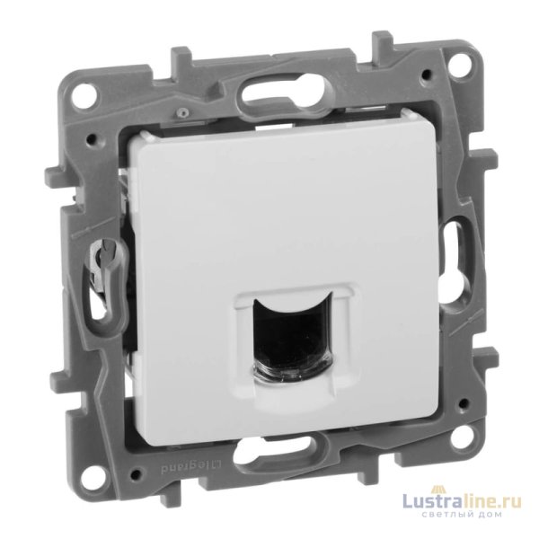 Розетка компьютерная RJ45 Legrand Etika 6 кат UTP белая 672253