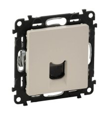 Информационная розетка RJ45 Legrand Valena Life 5 кат UTP слоновая кость 753540