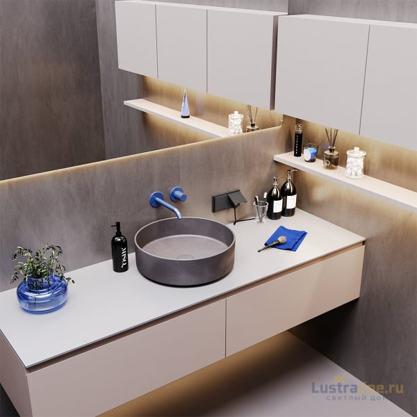 Розетка с защитными шторками и крышкой Voltum S70 VLS040307