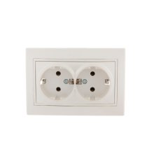Розетка двойная с/з Lezard Mira 701-3030-127