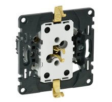 Розетка двойная Legrand Valena Мех In Matic 16A 250V с/з с защитными шторками безвинт. зажим 753031