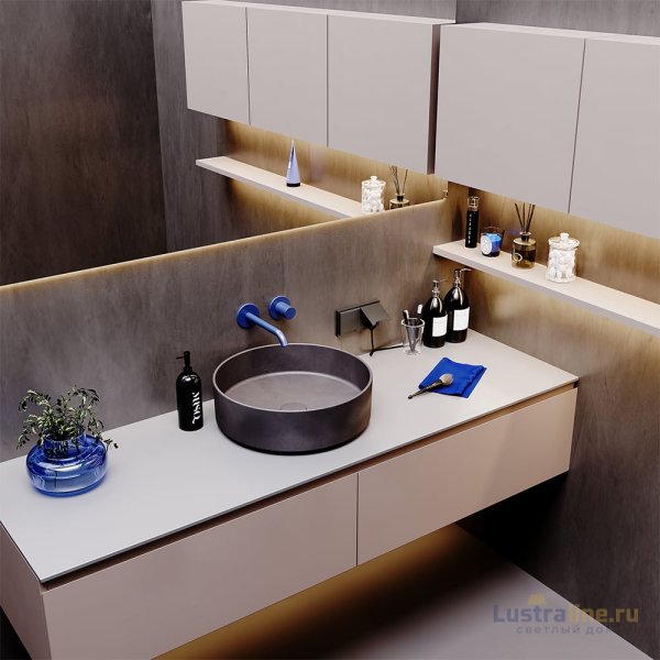 Розетка с защитными шторками и крышкой Voltum S70 VLS040306