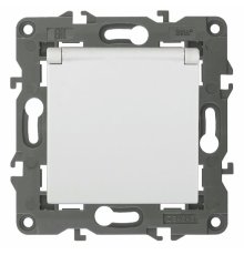 Розетка 2P+E Schuko со шторками с крышкой Эра 14-2103-01 Б0034278