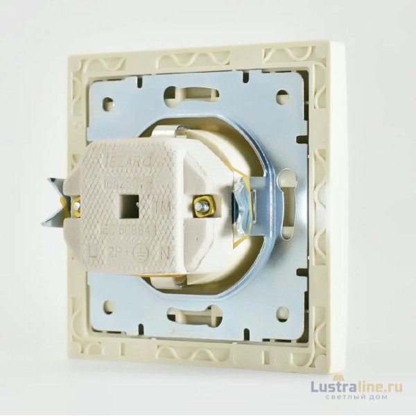 Розетка с/з Lezard Rain 703-0303-122