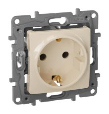 Розетка 2К+З Legrand Etika 16A 250V с/з винтовой зажим немецкий стандарт слоновая кость 672321