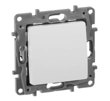 Выключатель кнопочный одноклавишный Legrand Etika 6A 250V белый 672214