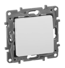 Выключатель кнопочный одноклавишный Legrand Etika 6A 250V белый 672214