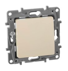 Выключатель кнопочный одноклавишный Legrand Etika 6A 250V слоновая кость 672314