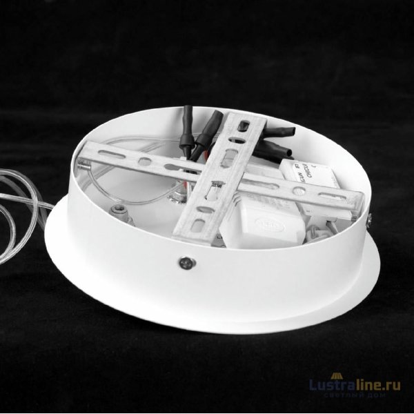 Подвесная люстра Lussole Gilbert LSP-7316 Подвесная люстра Lussole Gilbert LSP-7316