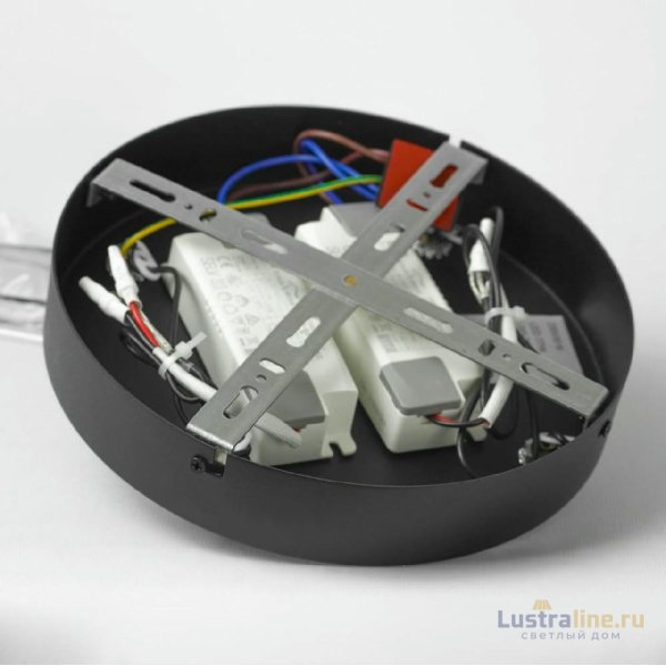 Подвесная люстра Lussole Macon LSP-7306 Подвесная люстра Lussole Macon LSP-7306