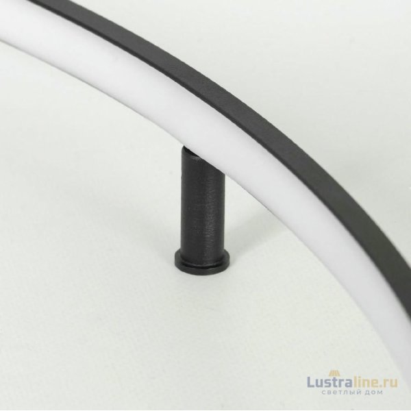 Потолочная люстра Lussole Lowell LSP-7110 Потолочная люстра Lussole Lowell LSP-7110