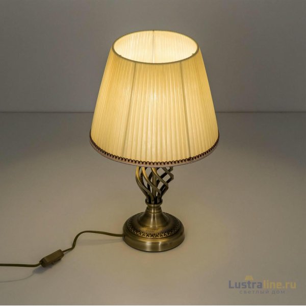Настольная лампа Citilux CL402833 Настольная лампа Citilux CL402833
