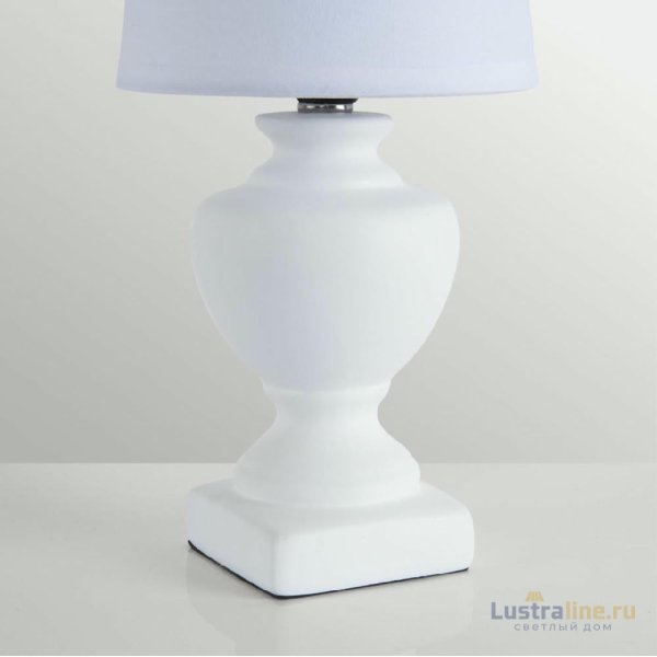 Настольная лампа Lumion Classi Bianka 8163/1T