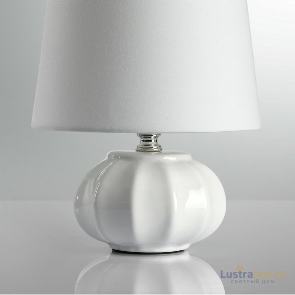 Настольная лампа Lumion Moderni Hama 8145/1T