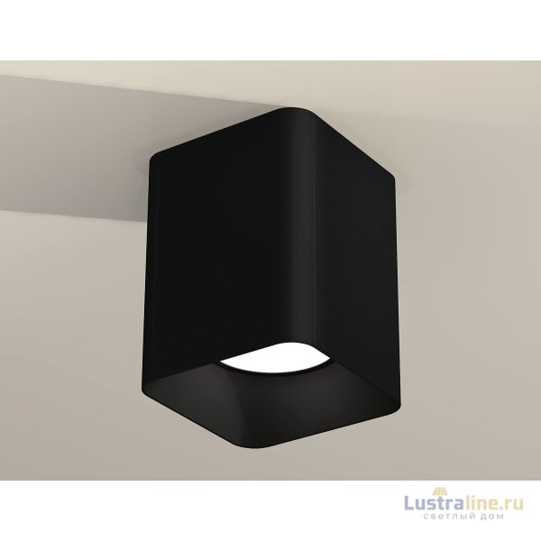 Накладной светильник Ambrella Light Techno XS7813002 (C7813, N7702) Накладной светильник Ambrella Light Techno XS7813002 (C7813, N7702)