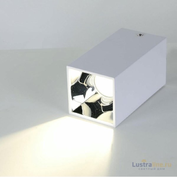 Потолочный светодиодный светильник Favourite Tetrahedron 2401-1U УЦ Потолочный светодиодный светильник Favourite Tetrahedron 2401-1U УЦ