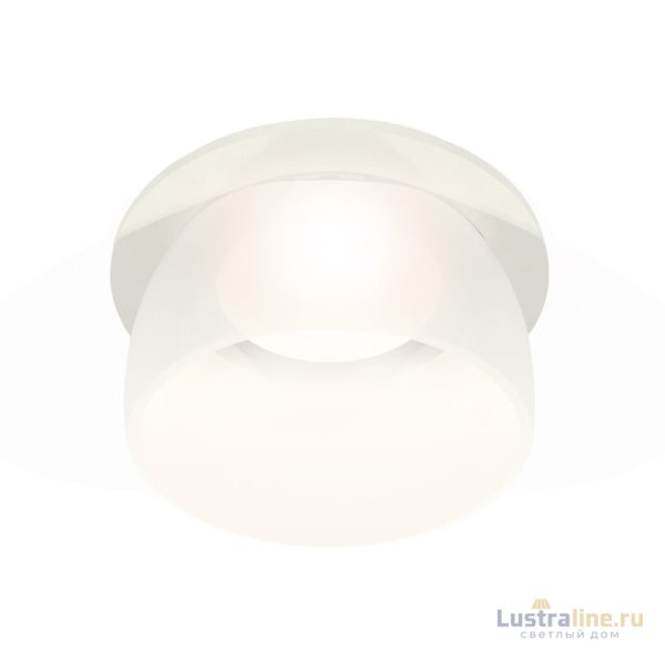 Встраиваемый светильник Ambrella Light Techno XC7621047 (C7621, N7177) Встраиваемый светильник Ambrella Light Techno XC7621047 (C7621, N7177)