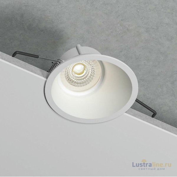 Встраиваемый светильник Elektrostandard Side 25059/01 GU10 белый 4690389213977 a069720 Встраиваемый светильник Elektrostandard Side 25059/01 GU10 белый 4690389213977 a069720