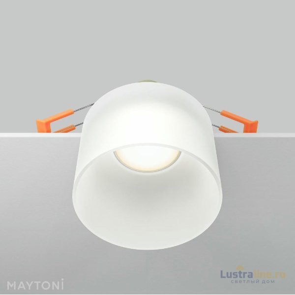 Встраиваемый светильник Maytoni Pauline DL047-01W