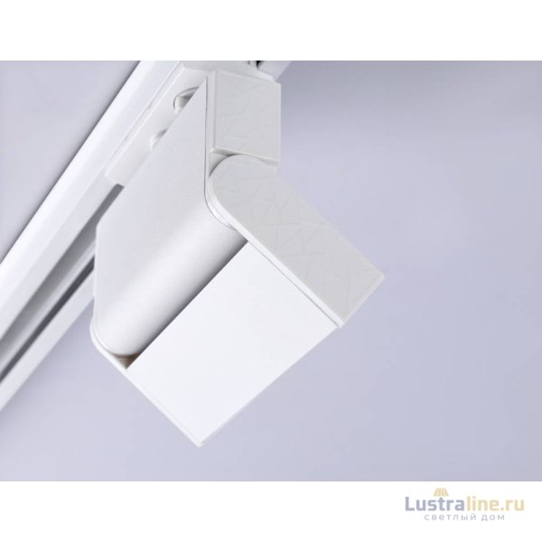 Трековый однофазный светильник Ambrella Light Track System GL6801 Трековый однофазный светильник Ambrella Light Track System GL6801