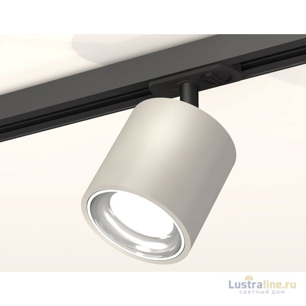 Комплект трекового светильника Ambrella Light Track System XT7533001 (A2537, C7533, N7022) Комплект трекового светильника Ambrella Light Track System XT7533001 (A2537, C7533, N7022)