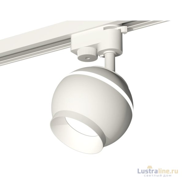 Трековый однофазный светильник с подсветкой Ambrella Light Track System XT1101020 (A2520, C1101, N7030) Трековый однофазный светильник с подсветкой Ambrella Light Track System XT1101020 (A2520, C1101, N7030)