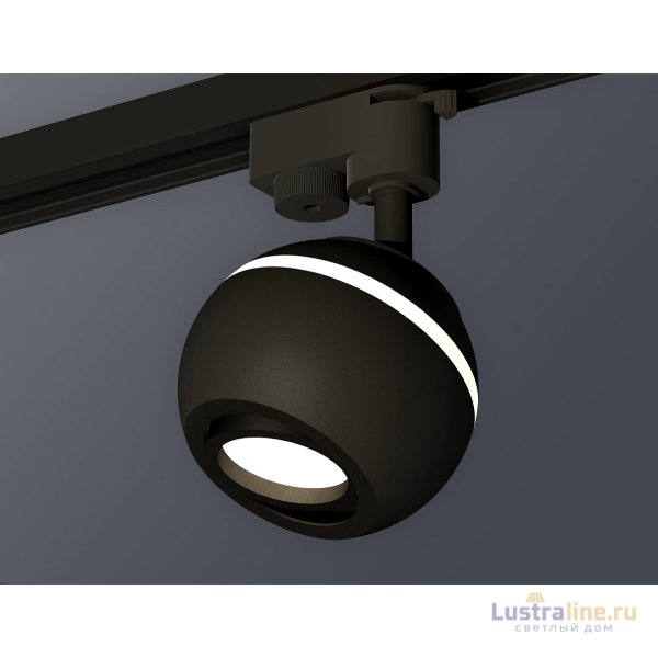 Трековый однофазный светильник с подсветкой Ambrella Light Track System XT1102021 (A2521, C1102, N7002) Трековый однофазный светильник с подсветкой Ambrella Light Track System XT1102021 (A2521, C1102, N7002)