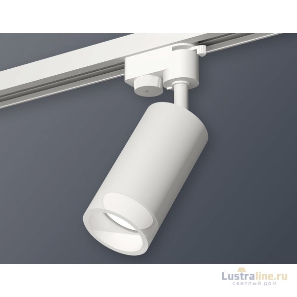 Трековый однофазный светильник Ambrella Light Track System XT6322160 (A2520, C6322, N6248) Трековый однофазный светильник Ambrella Light Track System XT6322160 (A2520, C6322, N6248)