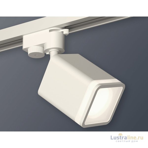 Трековый однофазный светильник Ambrella Light Track System XT7812021 (A2520, C7812, N7750) Трековый однофазный светильник Ambrella Light Track System XT7812021 (A2520, C7812, N7750)