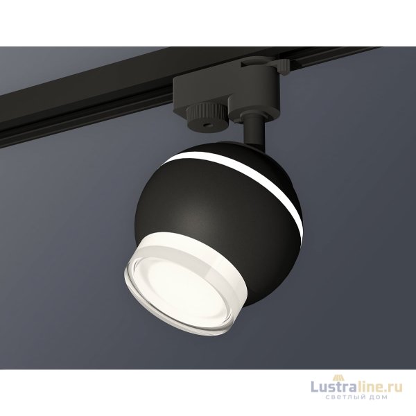 Трековый однофазный светильник с подсветкой Ambrella Light Track System XT1102070 (A2521, C1102, N7160) Трековый однофазный светильник с подсветкой Ambrella Light Track System XT1102070 (A2521, C1102, N7160)
