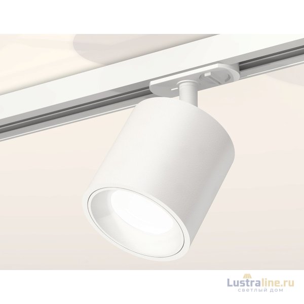 Комплект трекового светильника Ambrella Light Track System XT7531001 (A2536, C7531, N7020) Комплект трекового светильника Ambrella Light Track System XT7531001 (A2536, C7531, N7020)