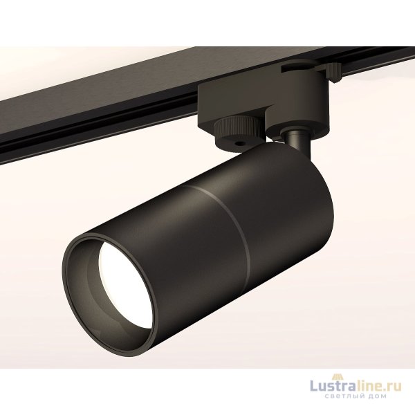 Трековый однофазный светильник Ambrella Light Track System XT6302010 (A2521, C6302, A2061, C6302, N6111) Трековый однофазный светильник Ambrella Light Track System XT6302010 (A2521, C6302, A2061, C6302, N6111)