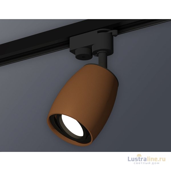 Трековый однофазный светильник Ambrella Light Track System XT1124002 (A2521, C1124, N7002) Трековый однофазный светильник Ambrella Light Track System XT1124002 (A2521, C1124, N7002)