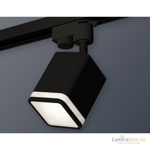 Трековый однофазный светильник Ambrella Light Track System XT7813021 (A2521, C7813, N7751) Трековый однофазный светильник Ambrella Light Track System XT7813021 (A2521, C7813, N7751)