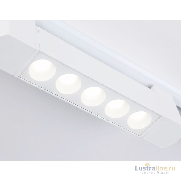 Трековый однофазный светильник Ambrella Light Track system GL6700