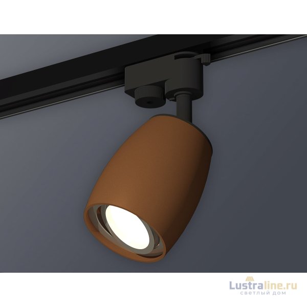 Трековый однофазный светильник Ambrella Light Track System XT1124003 (A2521, C1124, N7003) Трековый однофазный светильник Ambrella Light Track System XT1124003 (A2521, C1124, N7003)