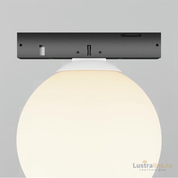 Трековый магнитный светильник Maytoni Luna TR185-1-3W2.7K-B